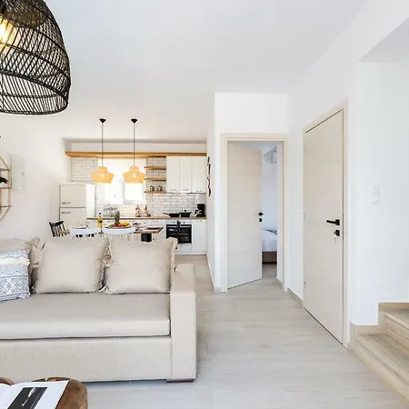 Nikiforos Villa, Coastal Retreat, By Thinkvilla Skaleta