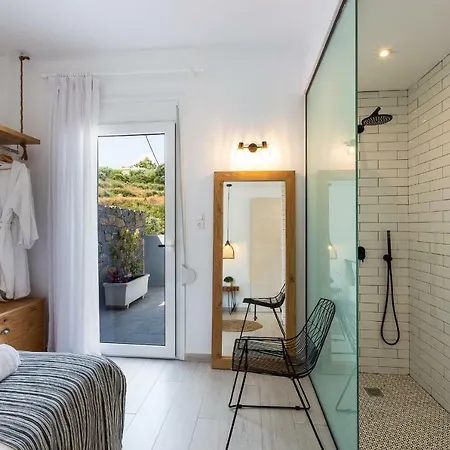 Nikiforos Villa, Coastal Retreat, By Thinkvilla Villa *