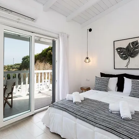 Nikiforos Villa, Coastal Retreat, By Thinkvilla * Skaleta